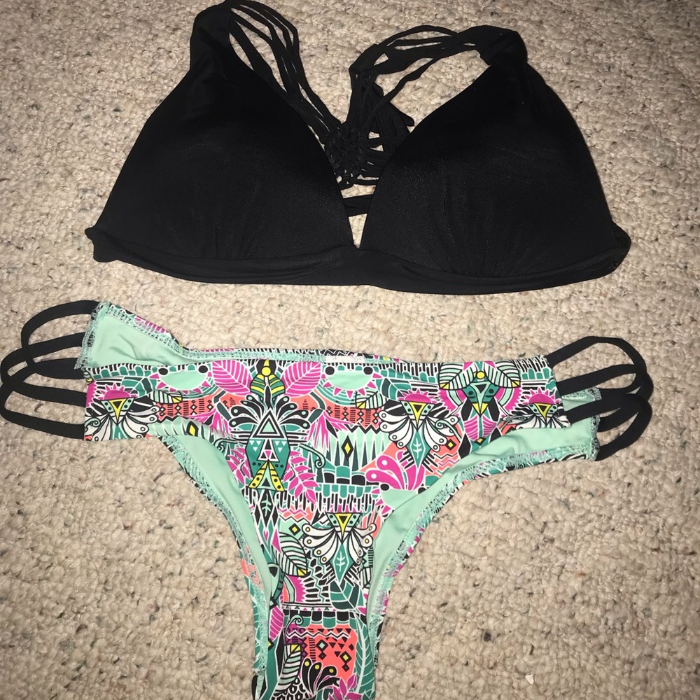 Black Swimsuit Top and FOUR bottoms!